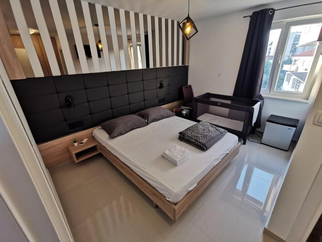 Elizabeta Deluxe Rooms บีโอกราดนาโมรู ภายนอก รูปภาพ