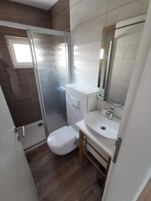 Elizabeta Deluxe Rooms บีโอกราดนาโมรู ภายนอก รูปภาพ