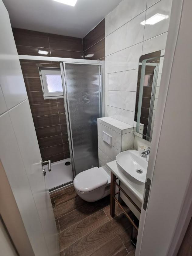 Elizabeta Deluxe Rooms บีโอกราดนาโมรู ภายนอก รูปภาพ