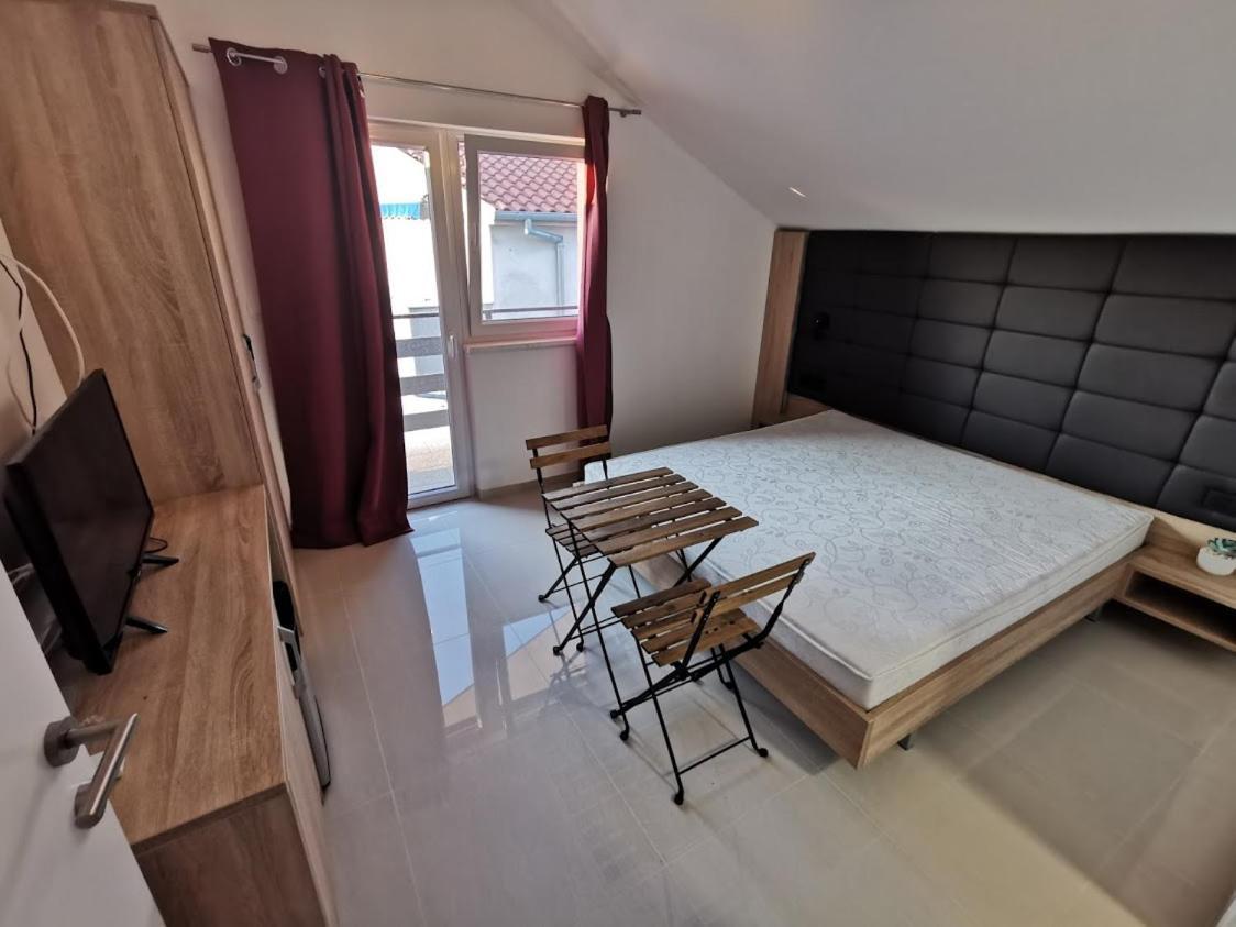 Elizabeta Deluxe Rooms บีโอกราดนาโมรู ภายนอก รูปภาพ