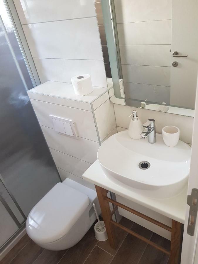 Elizabeta Deluxe Rooms บีโอกราดนาโมรู ภายนอก รูปภาพ